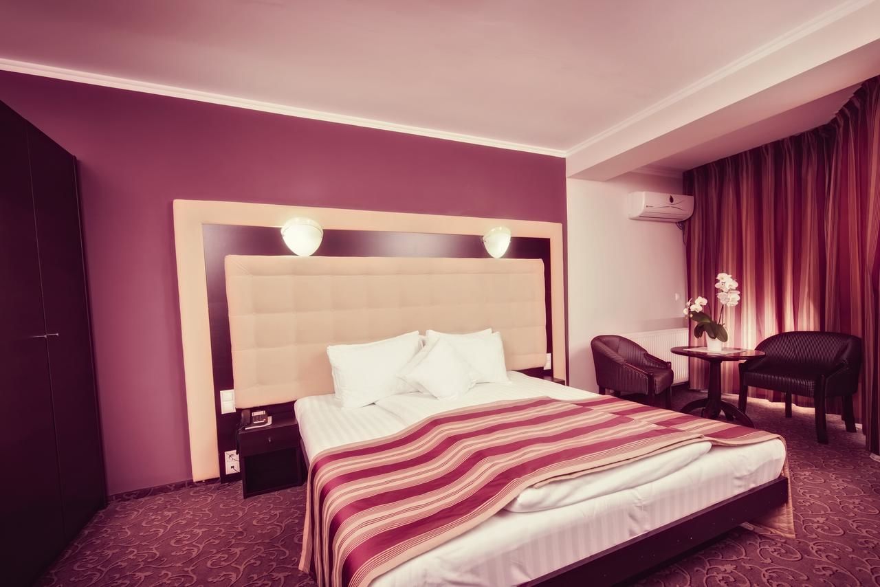 Отель Hotel Ozana Бистрица-16