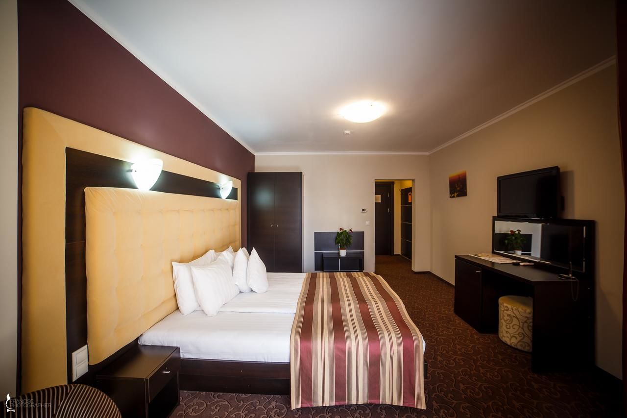 Отель Hotel Ozana Бистрица-39