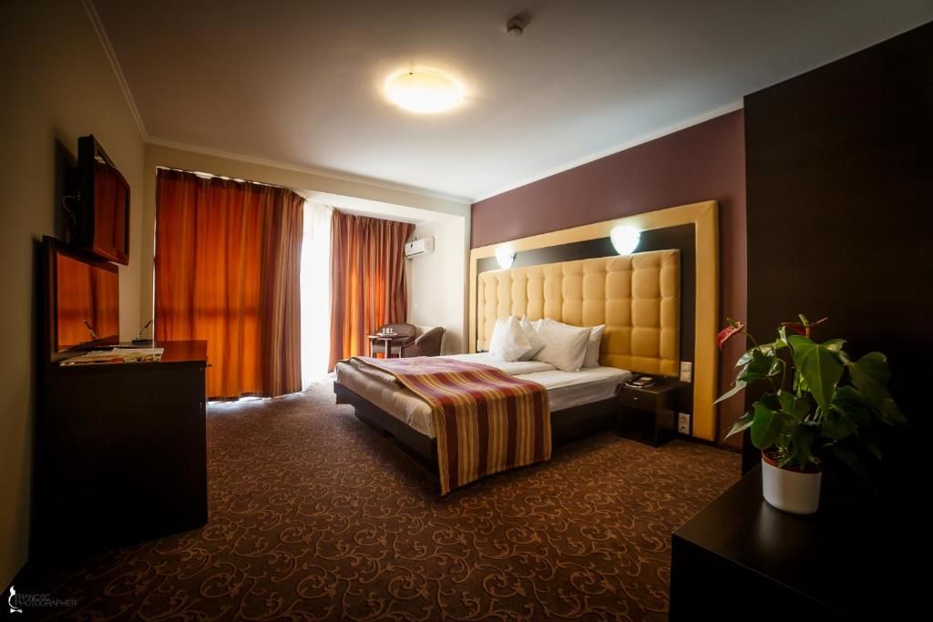 Отель Hotel Ozana Бистрица-57
